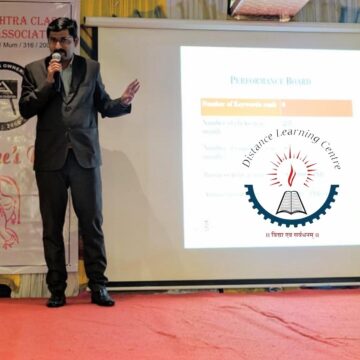 Prakash Bhosale addressing students
